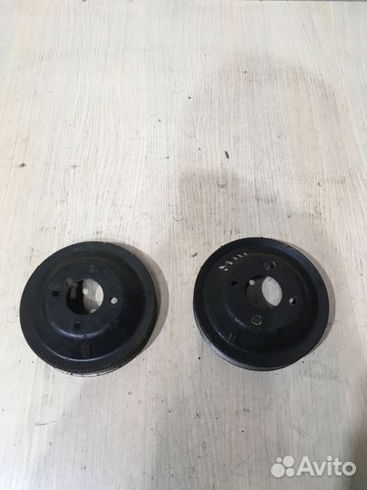 Шкив водяного насоса помпы Мерседес W210 W208 W202