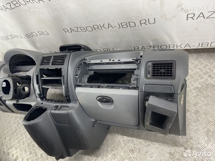 Торпедо Peugeot Expert 2007-2016