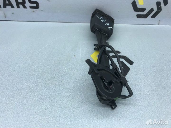 Преднатяжитель ремня безопасности передний Audi A4