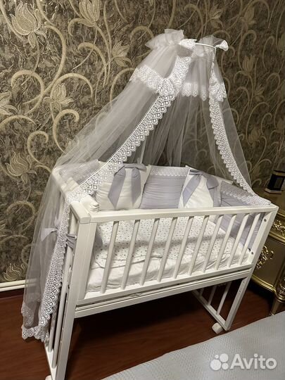 Детская кроватка