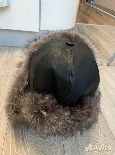 Меховая шапка ушанка