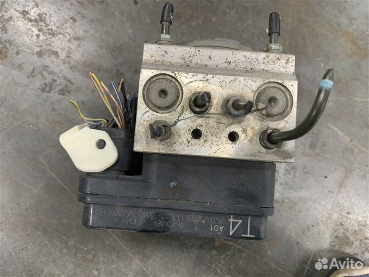 Блок abs Mitsubishi L200 Kb4T KB4T 4D56U 2012