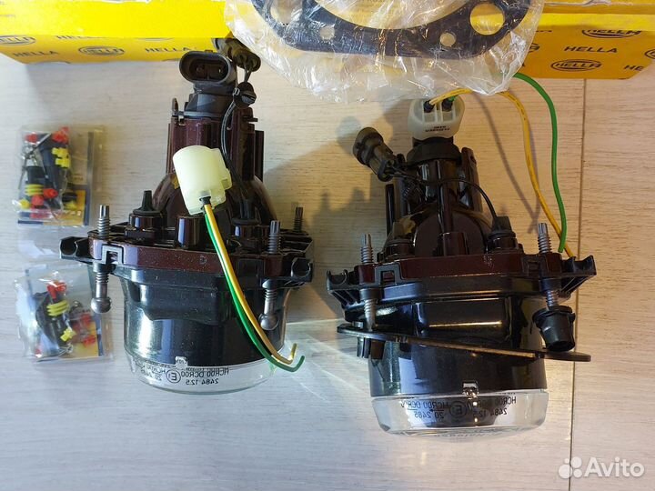 Фары Hella 1 AL 009.998-001. Модули бигалогенные