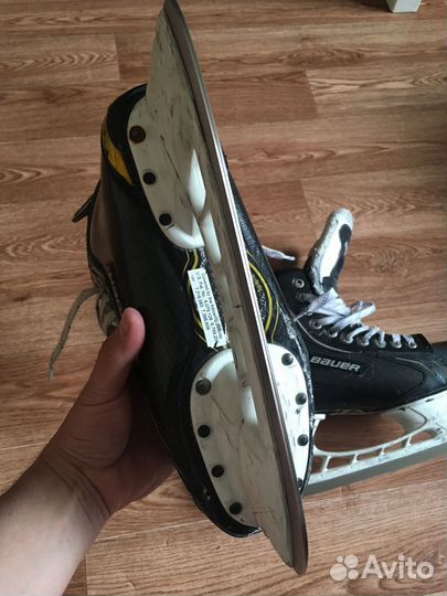 Хоккейные коньки Bauer supreme one 100