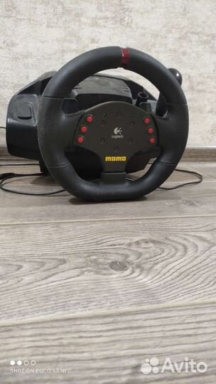 Игровой руль Logitech momo racing