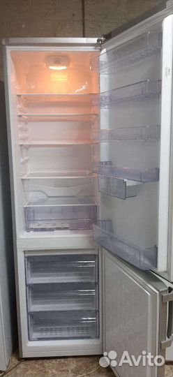 Холодильник 