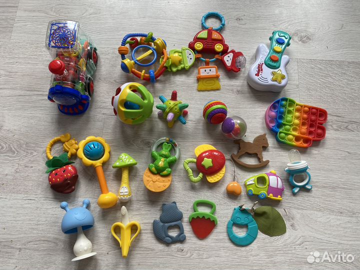 Погремушки / развивающие игрушки пакетом