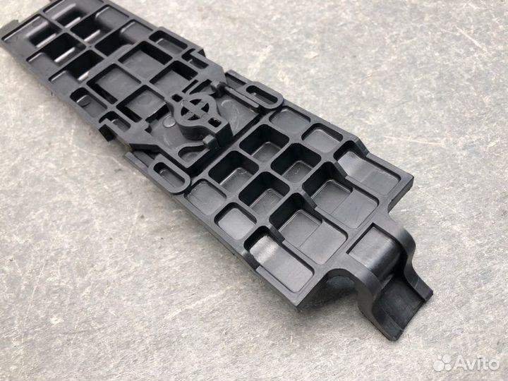 Крышка салонного фильтра Hyundai Sonata EF G4JP