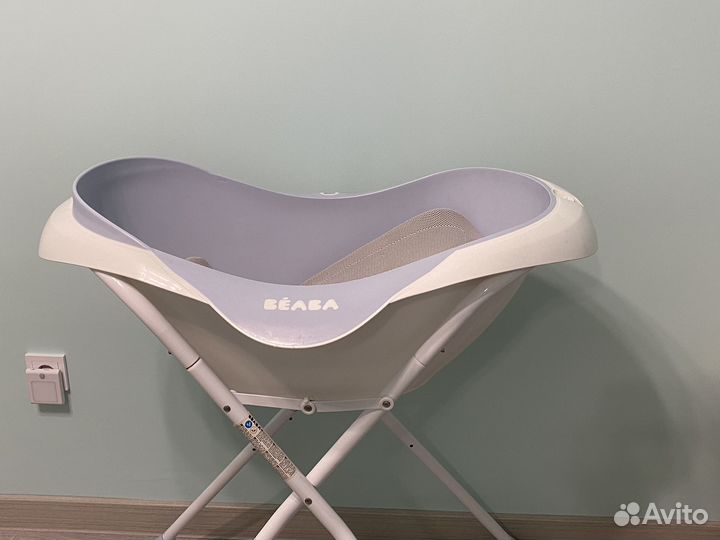Детская ванночка с подставкой Beaba