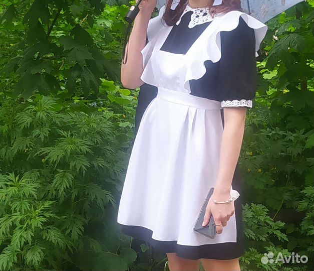 Белый школьный фартук