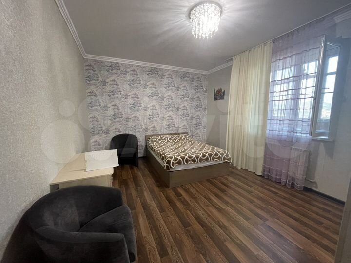 3-к. квартира, 85 м², 1/4 эт.