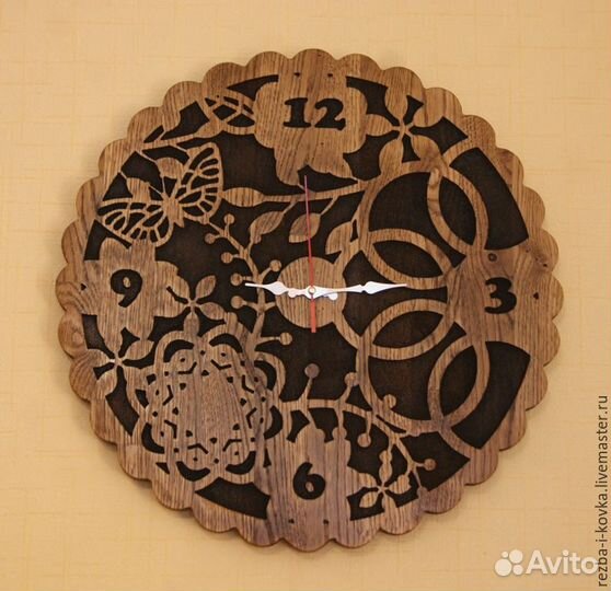 Часы резные 