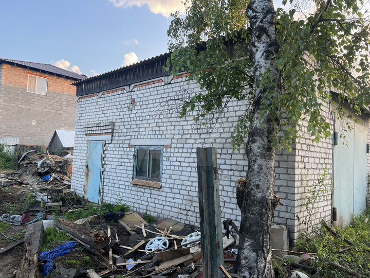 Гараж, > 30 м²