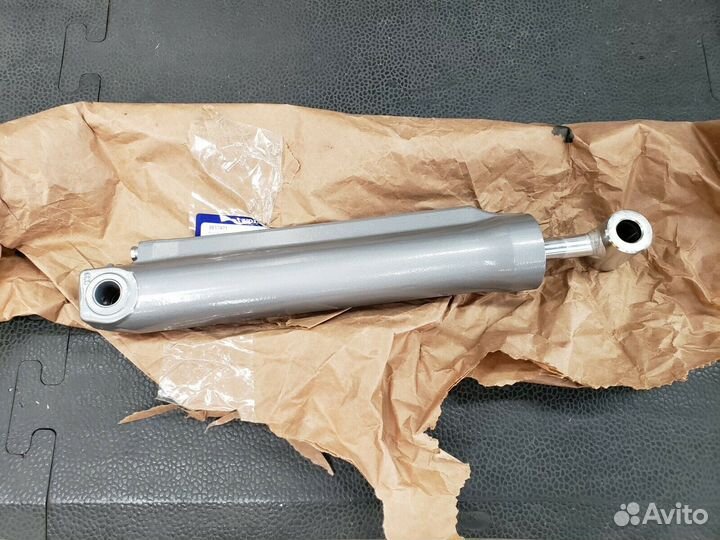 Volvo-Penta DPS-A,SXA Крышка насоса трима 21945911