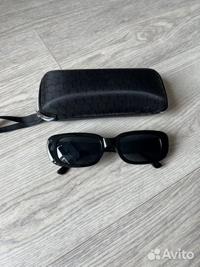 Солнцезащитные очки