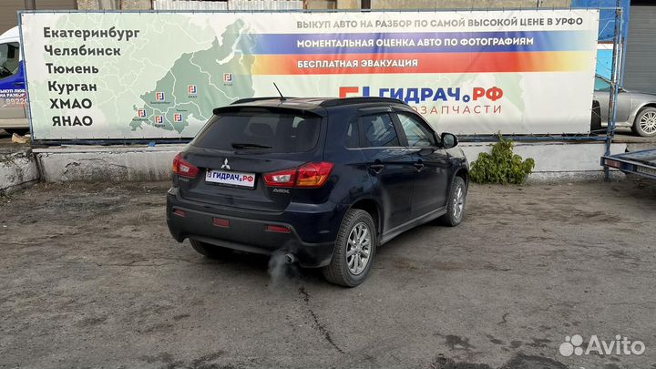 Петли двери багажника Mitsubishi ASX