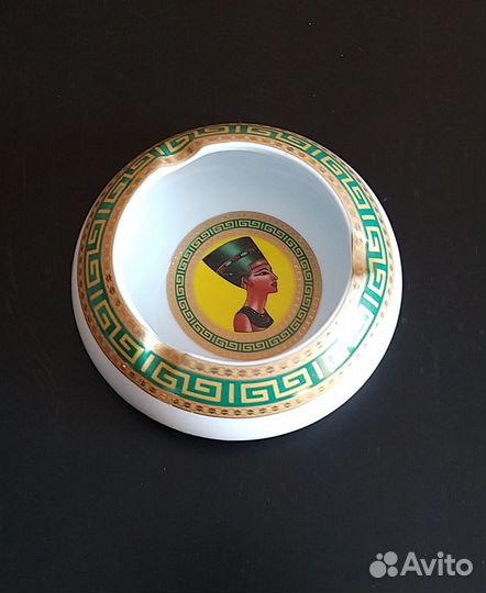 Пепельница фарфоровая