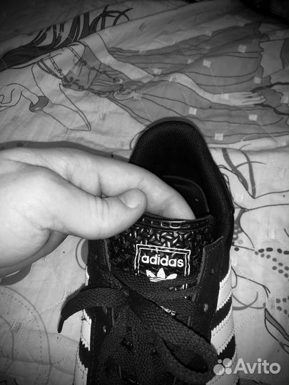 Кроссовки adidas Оригинальные