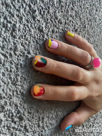 Пилочный маникюр модели