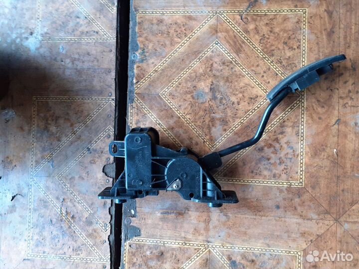 Митсубиси паджеро спорт 2 педаль газа