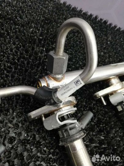 Топливная рампа A2560700187 Mercedes-Benz S W222