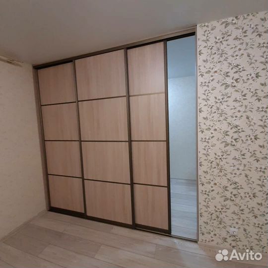 Двери купе в нишу