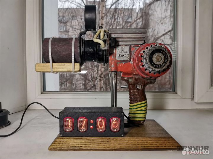 Инсталляция в стиле постапокалипсис