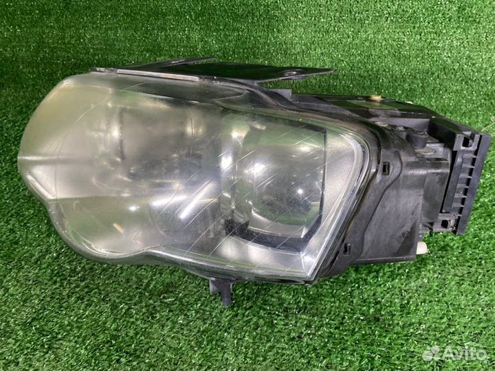 Фара ксеноновая передняя левая Volkswagen Passat