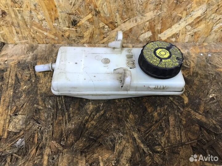 Бачок для тормозной жидкости Citroen C4 хетчбек