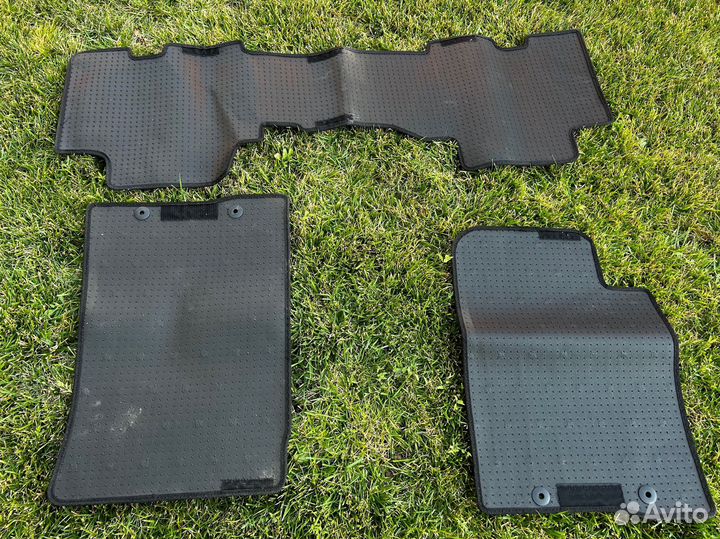 Автомобильные коврики ворсовые