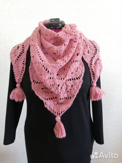 Вязаный комплект шапка + платок (бактус)