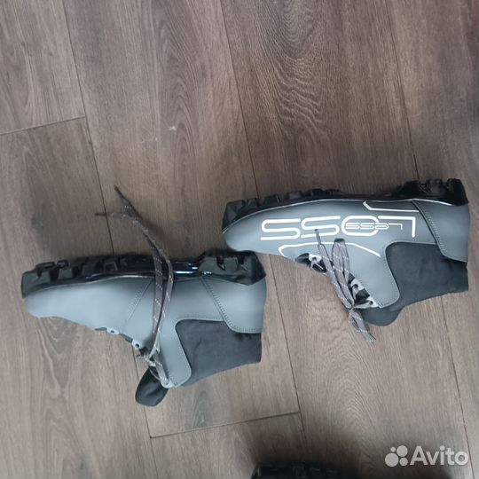 Лыжные ботинки