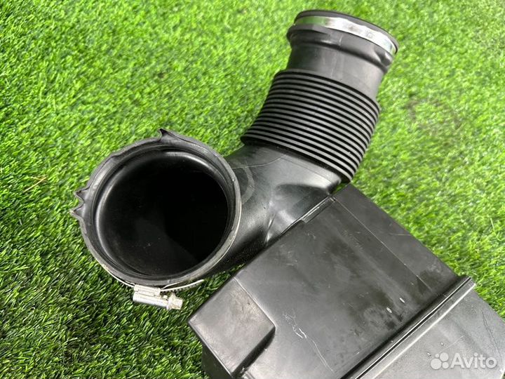 Резонатор воздушного фильтра Bmw X5 E70 N52B30