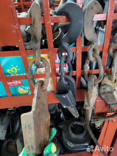 Крюк клиновый газ 66 3308