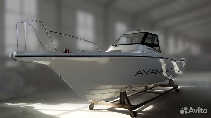 Катер Avanraid F270