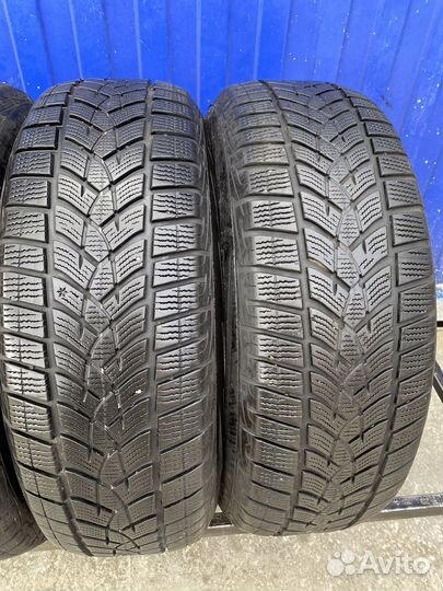 Goodyear UltraGrip Performance Gen-1 215/65 R17