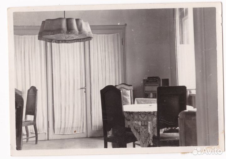 24 Фотографии немецкой девушки в Риге 1943 год