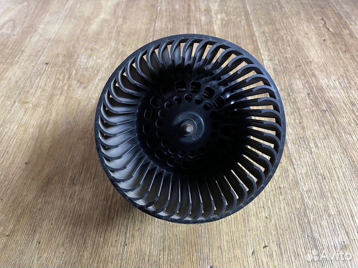 Вентилятор отопителя Пежо 408 Peugeot 408