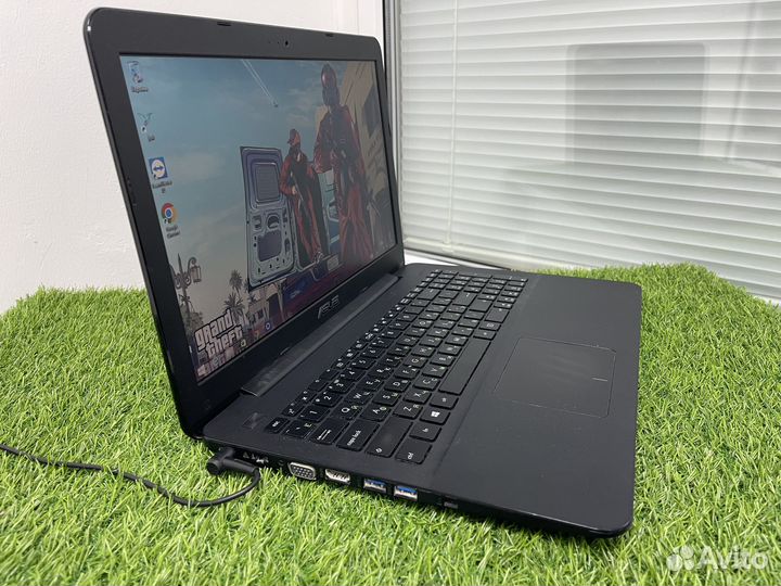 Шустрый ноутбук Asus i3/SSD