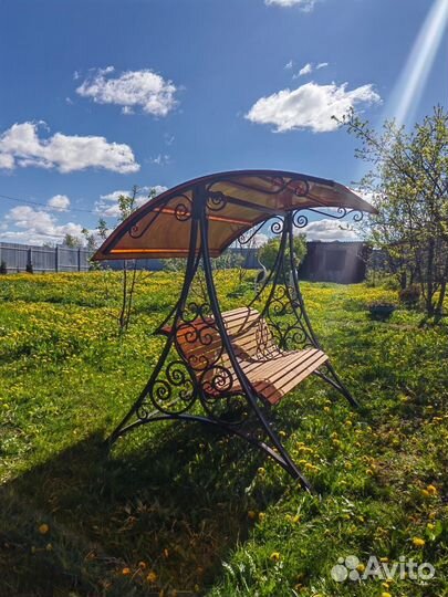 Качели садовые с вензелями