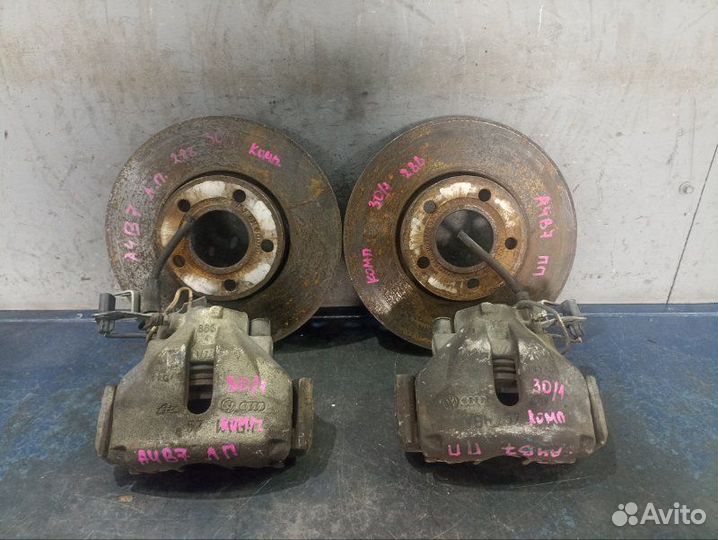 Комплект передних тормозов Audi A4 B7