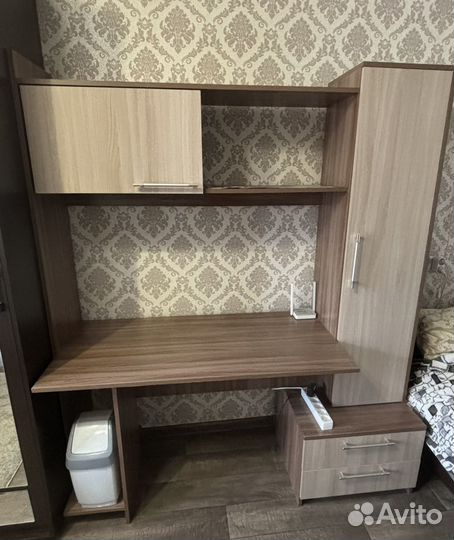 Письменный стол школьный