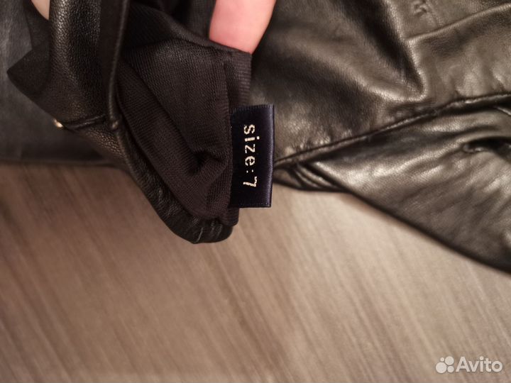 Перчатки. италия