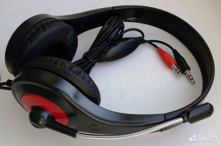 Наушники с микрофоном