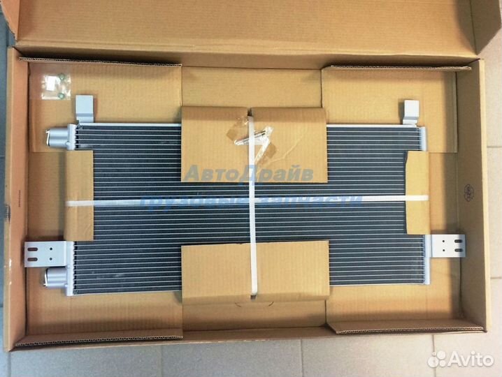 Радиатор кондиционера Ман