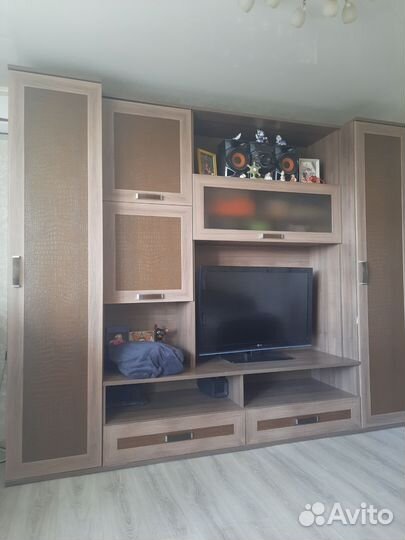 Стенка в гостиную