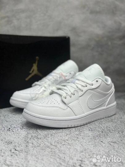 Nike Air Jordan 1 Low White