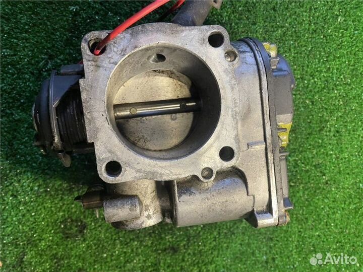 Заслонка дроссельная Volkswagen Golf 4 2000