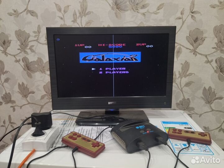 Игровая приставка Dendy со встроенными играми