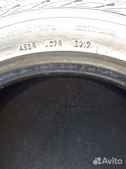 Goodyear UltraGrip Extreme 215/55 R17